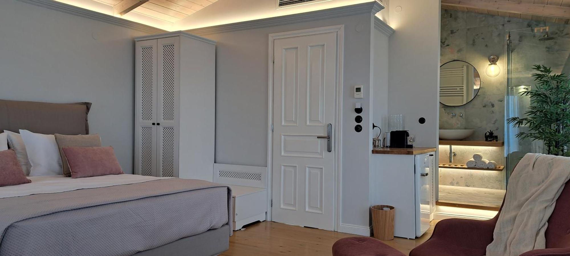 Verani Suites Lefkas Town Lefkada City Exterior photo